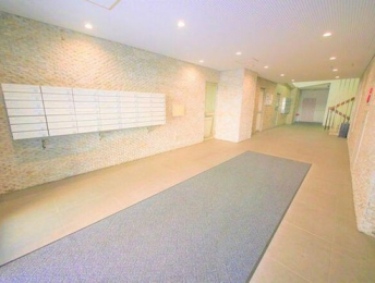 �G���g�����X�@���Ǘ��̍s���͂������ꂢ�ȃG���g�����X��