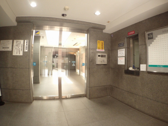 �G���g�����X�@�I�[�g���b�N�L��