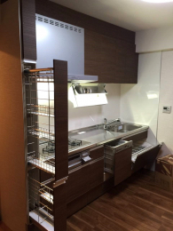 �L�b�`���@���L�b�`���ɂ͑��@�\�^�̎��[�X�y�[�X���̗p�I�L�b�`���O�b�Y���y�X���[�\�I�i2015�N�����̎ʐ^�ƂȂ�܂��j