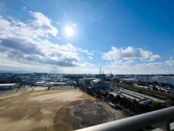 �Z�˂���̒��]�ʐ^�@-