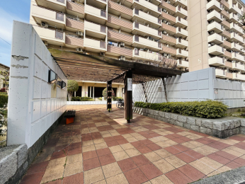 �G���g�����X�@�������ꂢ�ɐ��|����Ă���܂��̂ŊǗ��̐����ǍD�ł��I