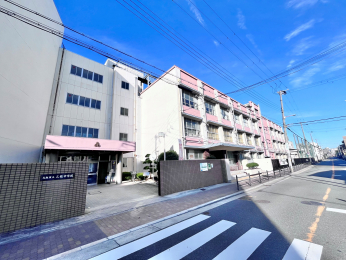 ���ӊ��@�O�Œ��w�Z�܂Ŗ�650��