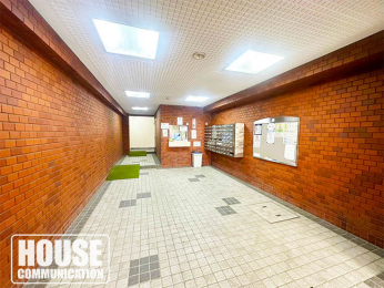 �G���g�����X�@���Ǘ��̍s���͂����A���ꂢ�ȃG���g�����X�B