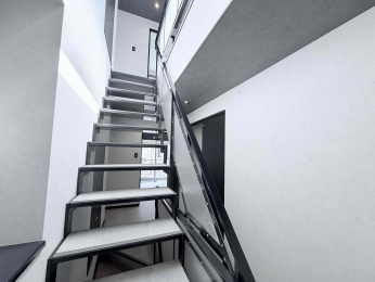 ���̑����ρ@3�K�����̊K�i�ł���