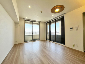 ���r���O�@L�c�j�͖�15���L�薾�邢���r���O�ł�