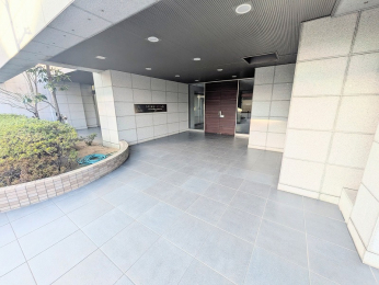 �G���g�����X�@�I�[�g���b�N���������Ă���G���g�����X�ł���