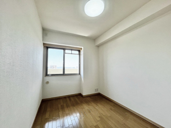 �m���@�쑤�̑����疾�邢�����������݂܂���