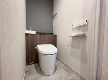 �g�C���@���X�^�C���b�V���ȃ^���N���X�g�C���ł�