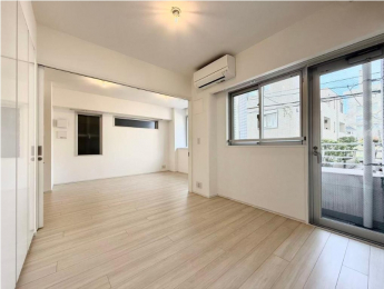 ���r���O�ȊO�̋����@���o���R�j�[�ɐڑ��ł���J���I�Ȃ������ł��B�Ԍ��̍L���N���[�[�b�g������̂ł����Ղ�Ƃ��m�������[�ł������ł�