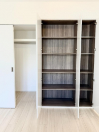 ���[�@���E�H�[�N�C���N���[�[�b�g�̂ق��ɂ����[����������Ɗm�ۂ���Ă��܂�