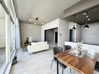 ���r���O�@������Ŗ��邢���r���O�_�C�j���O�ɂ͏��g�[�t���ł���