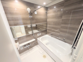 �����@1418�^�C�v�̑傫�ȃ��j�b�g�o�X��V�����Ă��܂��B�����g�[�����@���t���Ă���܂���