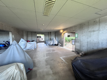 ���̑����p���@�o�C�N��p�̒��փX�y�[�X������܂�