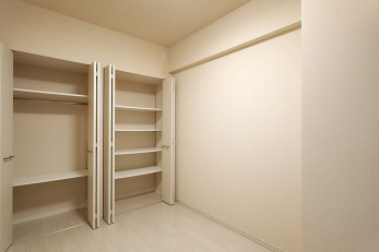 ���[�@�e�����ɂ͎��[���������Ă��܂���