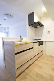 �L�b�`���@���Ζʎ��L�b�`���Ń��r���O�Ƃ̋������߂���b���y���݂Ȃ��炨�����ł��܂���