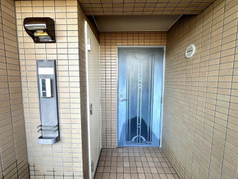 ���ց@-