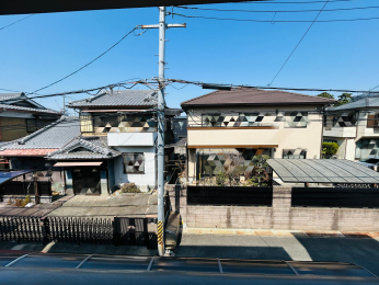 �Z�˂���̒��]�ʐ^�@2�K�o���R�j�[����̒��]�I