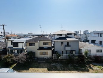 �Z�˂���̒��]�ʐ^�@3�K�o���R�j�[����̒��]�I