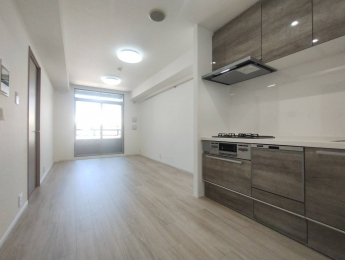 ���r���O�@�L�b�`���͕Ǖt�ł��̂ŁA���r���O�_�C�j���O�������L���L���ɂ��g�����������܂���