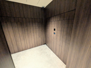 ���̑����p���@�W���|�X�g�Ƒ�zBOX����̌^�ƂȂ��Ă���܂��B�����������ΊJ���܂����