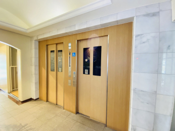 ���̑����p���@�G���x�[�^�[��2������܂��̂ŁA�Z�������ԑт����S