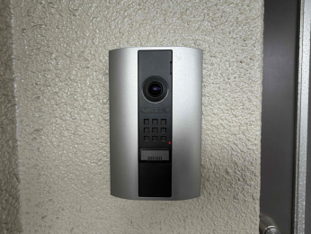 ���ց@�C���^�[�z��