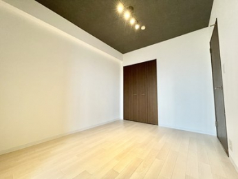 �m���@�m����6�����i�`�������ȃJ���[�̂������̈׃A�����W���y���݂ł���