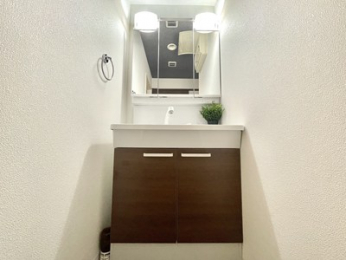 ���ʑ�E���ʏ��@�V���v���ȖO���̗��Ȃ����ʃX�y�[�X�B