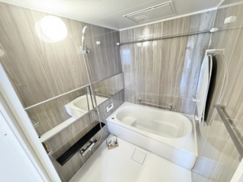 ���ʑ�E���ʏ��@�V���v���ȖO���̗��Ȃ����ʃX�y�[�X