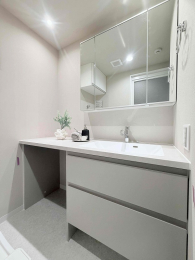 ���ʑ�E���ʏ��@�傫�Ȑ��ʉ��ϑ��V�����܂����B