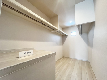 �@�t�@�~���[�N���[�[�b�g�����邽�߁A�F�l�̂��ו��͂�������Ǝ��[���\�ł�