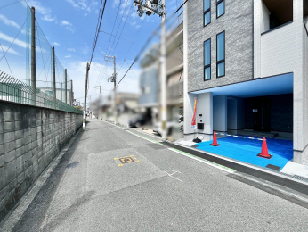 �O�ʓ��H�܂ތ��n�ʐ^�@���H�̕���5.5��