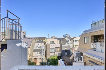 �Z�˂���̒��]�ʐ^�@-