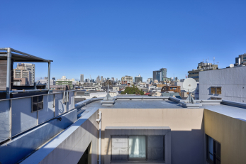 �Z�˂���̒��]�ʐ^�@-