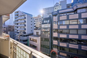 �Z�˂���̒��]�ʐ^�@-