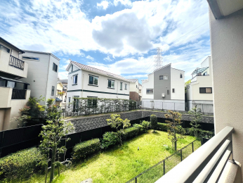 �Z�˂���̒��]�ʐ^�@������o���R�j�[����̒��]�I