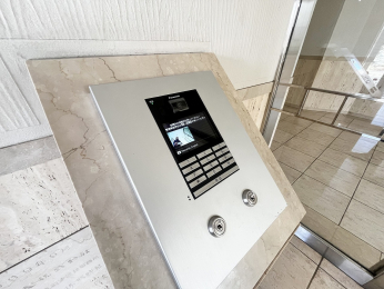 ���̑��@���j�^�[�t���̃I�[�g���b�N�ň��S���S��