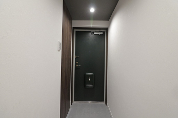 ���ց@-
