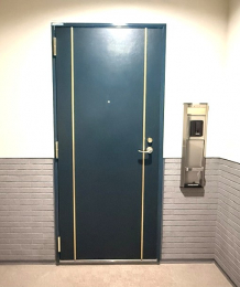 ���ց@-