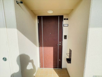 ���ց@�����ւ̓|�[�`�L���