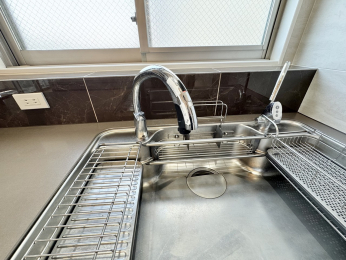 ���d�l�ʐ^(�L�b�`���j�@�^�b�`���X�����ŕ֗��I�򐅊���t���Ă���܂���