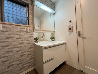 �@-