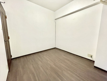 �m���@��5.7���̔[��