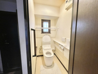 �g�C���@�g�C���ɂ͑����t���Ă���܂��̂Ŋ��C���ł��ĕ֗�